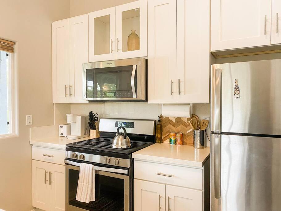Hibiscus Hale, Full Kitchen, King Bed, Parking Apartment Keaau Luaran gambar